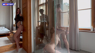 She didn't Mind to Join them! - Amateur Group Fuck