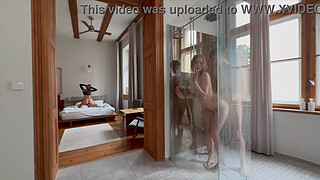 She didn't Mind to Join them! - Amateur Group Fuck