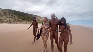 I went with my pussy friend to a nudist beach for the pirocudos