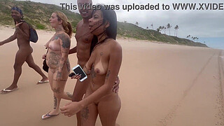 I went with my pussy friend to a nudist beach for the pirocudos