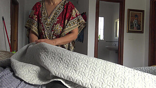 A Turkish hotel maid is NOT SCARED when american guest shows his big black cock