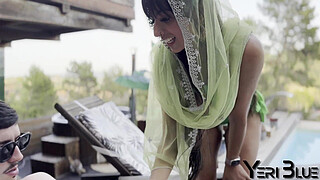 Fucking a muslim wife hijab in a swimming pool - Aaliyah Yasin