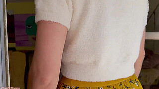 Stepmom Tests to See If I'm Gay