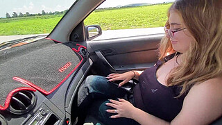 Teen lost in the road asking for a car ride