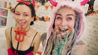 Anal pornstars anuskatzz and stacy bloom - ATM lesbian pussy licking big dildo XL sextoy halloween special play