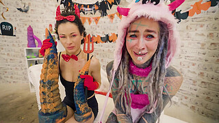 Anal pornstars anuskatzz and stacy bloom - ATM lesbian pussy licking big dildo XL sextoy halloween special play