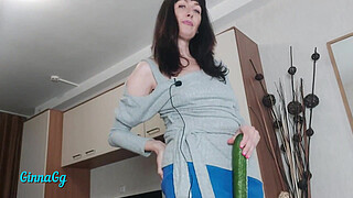 my creamy cunt started leaking from the cucumber. fisting and squirting