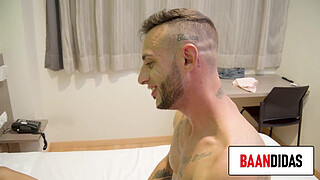 SEXY BUSY Uruguayan HORNY IN THE PARK.