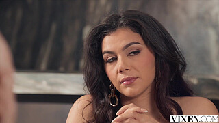 VIXEN Curvy Cock-Hungry Queenpin Valentina Nappi Takes Care Of Busines