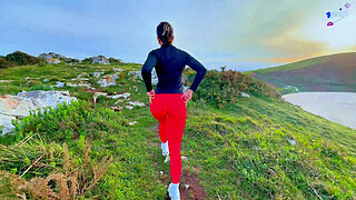 Colombian Tourist Teases Me By Showing Me Her Ass And Challenges Me To Risky Outdoor Sex