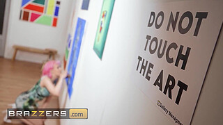 Evie Rees Visits An Art Gallery And Picks The Best Art For Her, A Big Cock Waiting To Get Sucked & Fucked - BRAZZERS