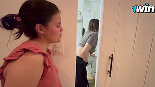 I give sexual orders to my girlfriend and she comes in a public bathroom.