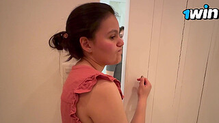 I give sexual orders to my girlfriend and she comes in a public bathroom.