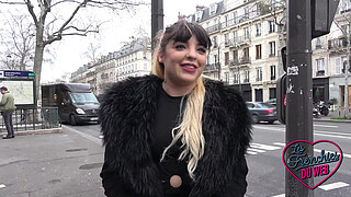 Naomie, a young seducer who loves to seduce