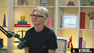 UP CLOSE - How Women Orgasm With Petite Blonde Khloe Kingsley! SOLO FEMALE MASTURBATION! FULL SCENE