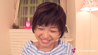 Wow! Idol's first undress!!