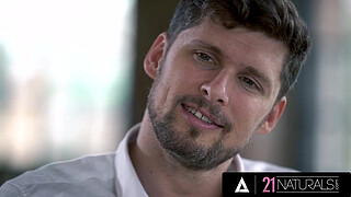 21 NATURALS - Gorgeous Blonde Angelika Grays Takes Her Ass Work Very Seriously