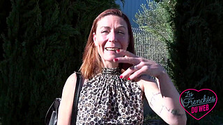 Wendy, naughty hairdresser who likes to be looked at