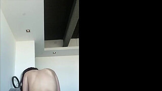 Pretty bitch loves anal