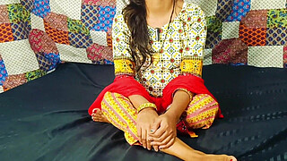 A simple way for mother to earn money, the moneylender has to eat the food