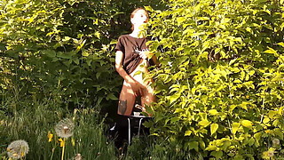 Risky public female masturbation in nature - Girls fly orgasm