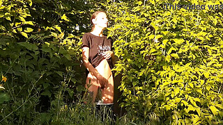 Risky public female masturbation in nature - Girls fly orgasm