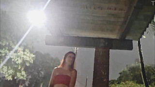 I risked a handjob to the hot girl at the bus stop