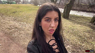 I want to walk through the park with cum on my face! Cum on my face! - Public Cumwalk