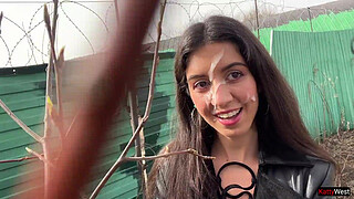 I want to walk through the park with cum on my face! Cum on my face! - Public Cumwalk