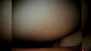 Oooh! It hurts!... This is what happens when they tell you ONLY THE TIP and you, being a good girl, loosen the little one. PAINFUL ANAL, HIS FIRST TIME THROUGH THE WRONG HOLE.