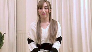 F-cup, fair-skinned body, wide eyes and cute face, super S-class actress Rino Sakuragi is now appearing on Jonetsu Tairiku 1