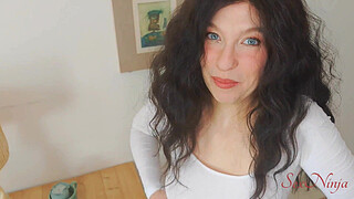 Tantaly Consultant Will Vouch the Quality of her Sex Dolls with her Mouth and Pussy