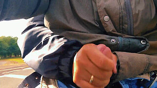 HOTWIFE Safada banged one on the road until she came!!! WE ALMOST GOT CAUGHT / Naughty HOTWIFE jerked off on the road until she cum!! WE ALMOST GOT CAUGHT.