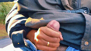 HOTWIFE Safada banged one on the road until she came!!! WE ALMOST GOT CAUGHT / Naughty HOTWIFE jerked off on the road until she cum!! WE ALMOST GOT CAUGHT.