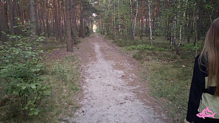 Sexy nymphomaniac in the forest made me cum in her mouth