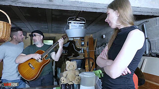 Anal threesome with double penetration and pissing for Alice Maze