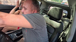 Novinha libera geral o cuzinho na carona nas ruas de São Paulo - Morganita