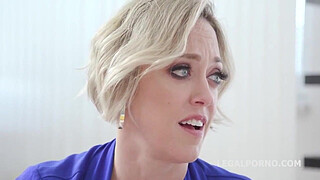 Dee Williams in delightful therapy