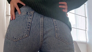 I fulfill my fetish of having lesbian sex with jeans.