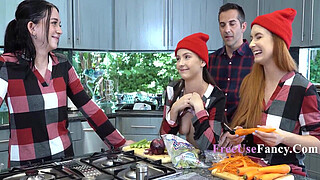 Holiday Season Family Freeuse - Serena Hill, Violet Spice | FreeuseFancy