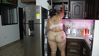 Stepson spies on his stepmother and everything goes wrong