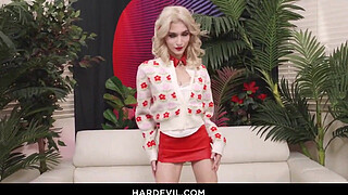 HOOKUP HOTSHOT: E-GIRLS - Emma Rosie