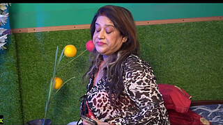 Sexy Aunty fucking with young Boy! Aunty Sex