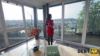 DEBT4k. Sex & Surprises