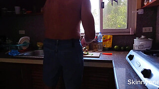 Horror story about petite princess and giant monster who attacks in every moment