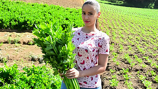 MAMACITAZ - Nasty Latina Knows How To Twerk That Butt - Andreina De Luxe