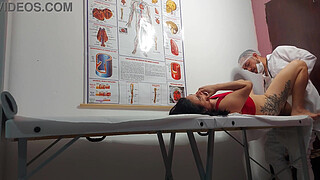 Gynecologist sticks finger in ass and fucks patient!