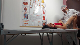 Gynecologist sticks finger in ass and fucks patient!