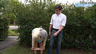 Horny Grandma Public Sex, Granny Squirts After Massive Orgasm From Helpful Stranger