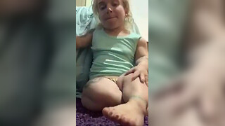 Midget twentyome21 on IG